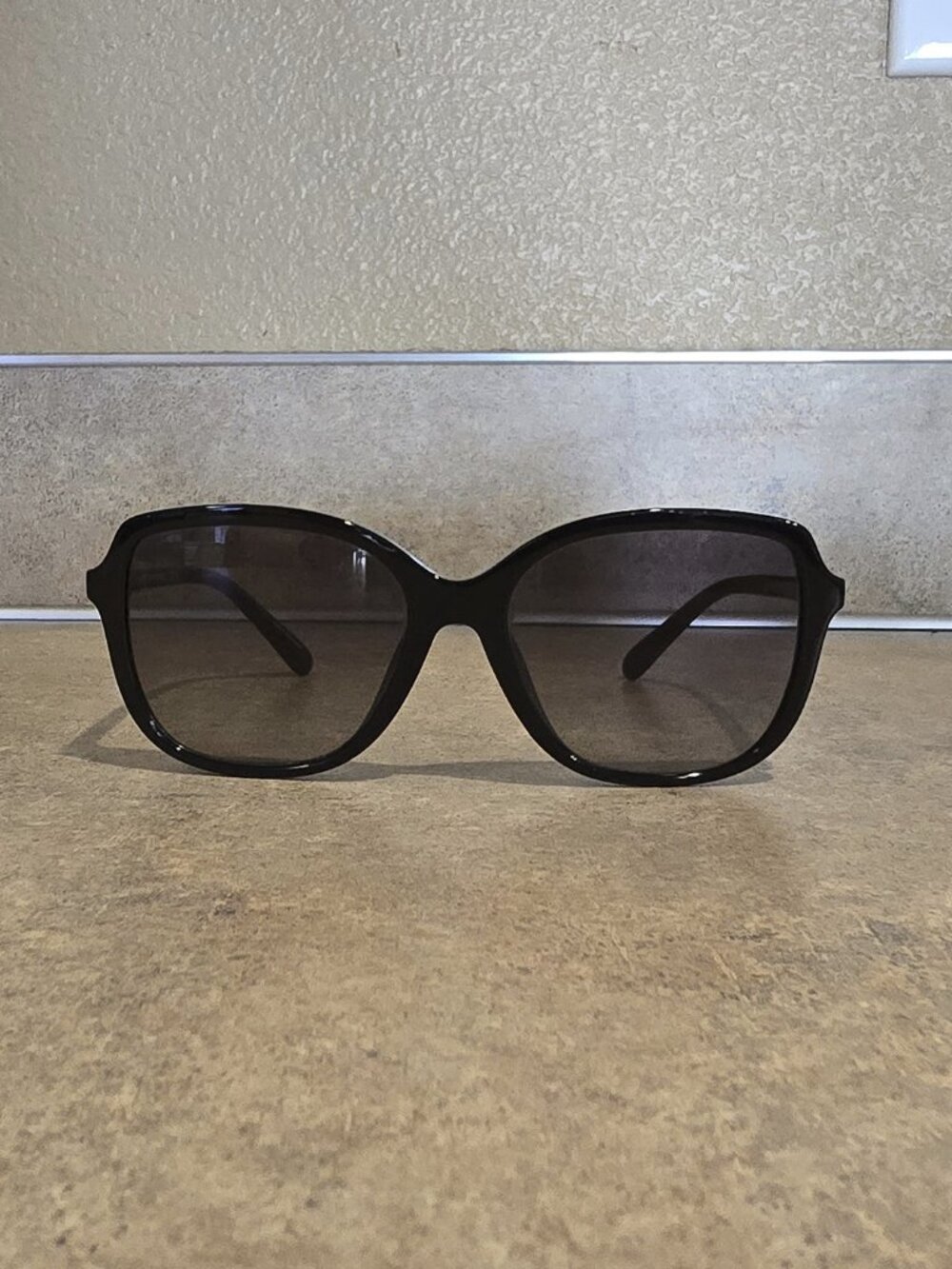 Coach Sunglasses Black HC8351U